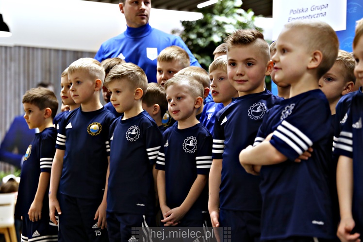 Biało-Niebieski Dzień Kobiet z FKS Stalą Mielec - część pierwsza
