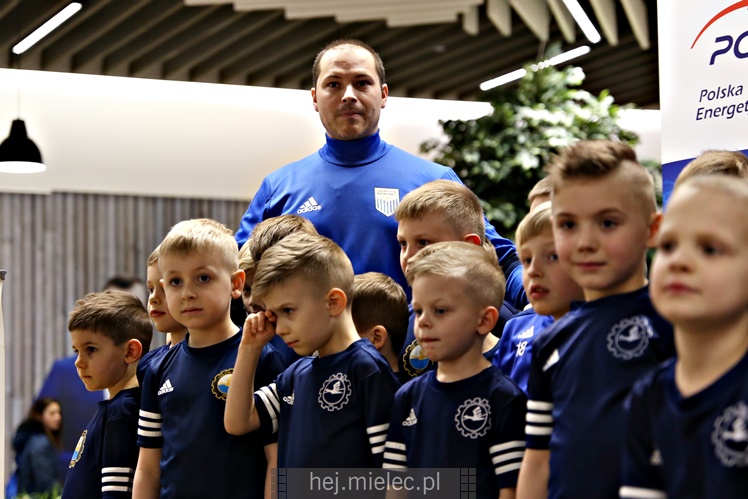 Biało-Niebieski Dzień Kobiet z FKS Stalą Mielec - część pierwsza