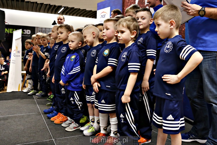 Biało-Niebieski Dzień Kobiet z FKS Stalą Mielec - część pierwsza