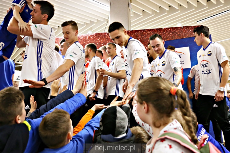 Biało-Niebieski Dzień Kobiet z FKS Stalą Mielec - część druga