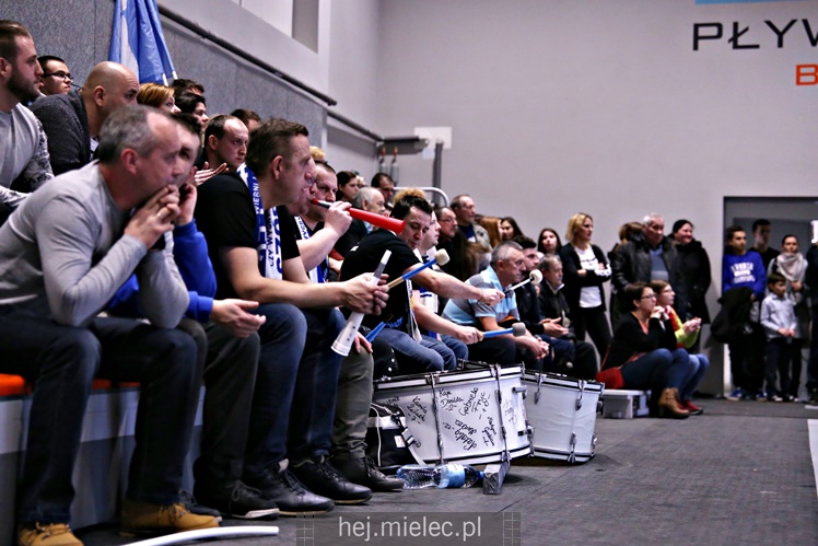1/2 Mistrzostw Polski juniorek: UKS SMS Szóstka Mielec - UKS Chemik Olsztyn
