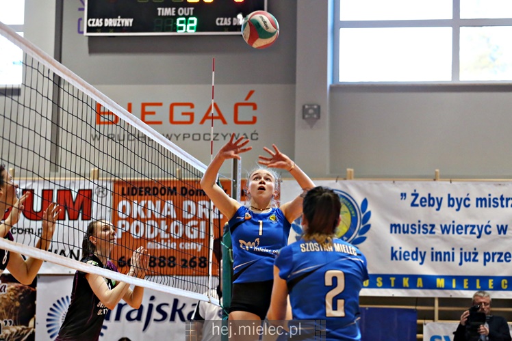 1/2 Mistrzostw Polski juniorek: UKS SMS Szóstka Mielec - UKS Chemik Olsztyn