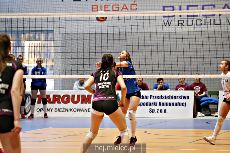 1/2 Mistrzostw Polski juniorek: UKS SMS Szóstka Mielec - UKS Chemik Olsztyn
