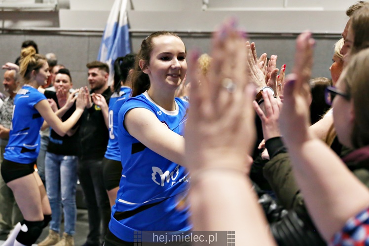 1/2 Mistrzostw Polski juniorek: UKS SMS Szóstka Mielec - UKS Chemik Olsztyn