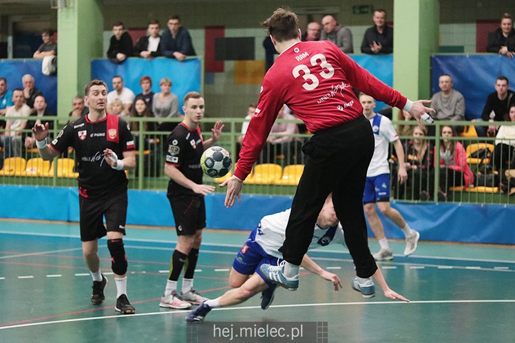 Dwie wygrane Stali z Meblami Wójcik