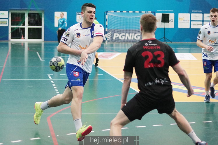 Dwie wygrane Stali z Meblami Wójcik