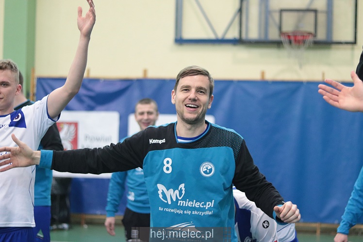 Dwie wygrane Stali z Meblami Wójcik