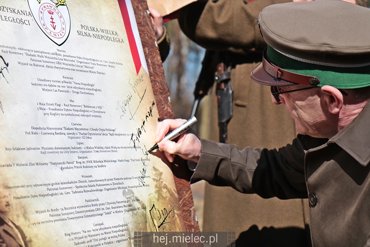 Uroczystości na Polanie Niezłomnych