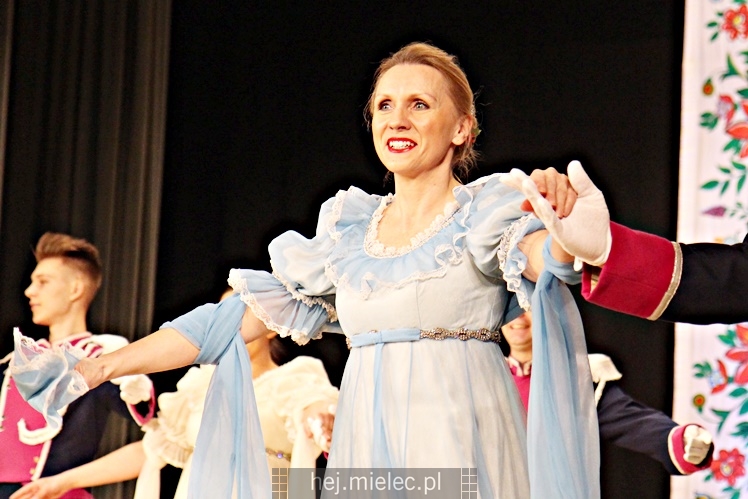 Koncert ?Folkowy Dzień Kobiet? Stowarzyszenia Seniorów ZPiT Rzeszowiacy