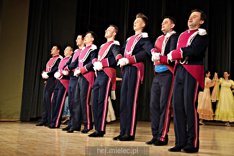 Koncert ?Folkowy Dzień Kobiet? Stowarzyszenia Seniorów ZPiT Rzeszowiacy