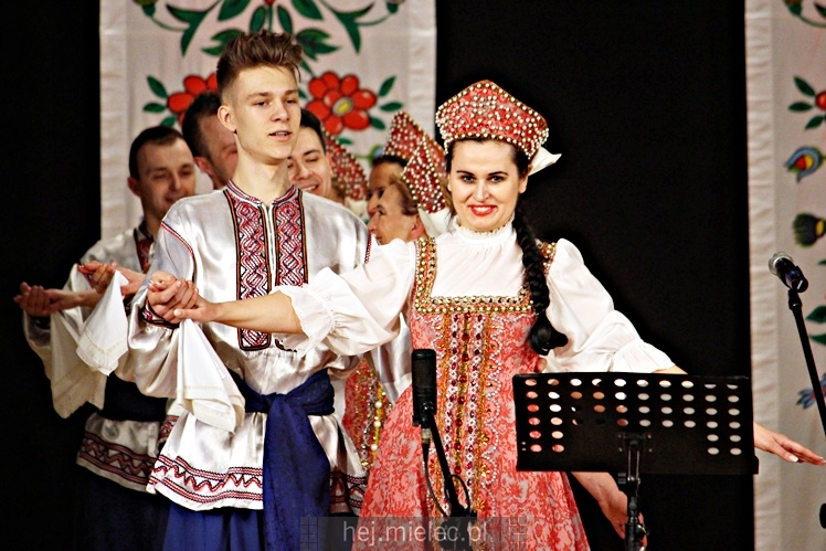 Koncert ?Folkowy Dzień Kobiet? Stowarzyszenia Seniorów ZPiT Rzeszowiacy