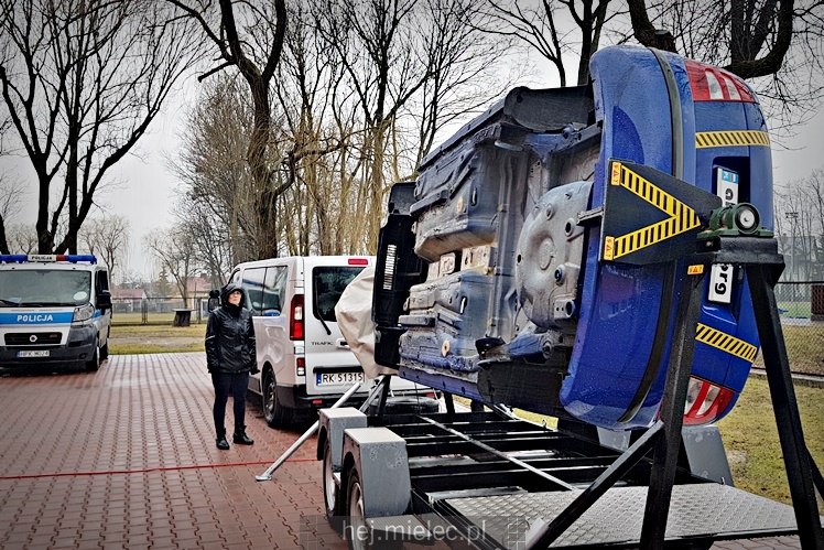 Policja zainaugurowała spotkania z młodymi kierowcami