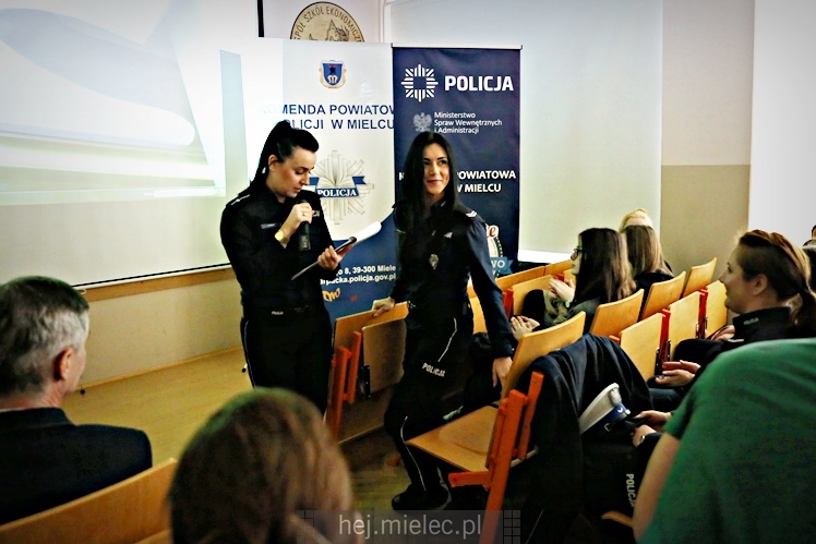 Policja zainaugurowała spotkania z młodymi kierowcami