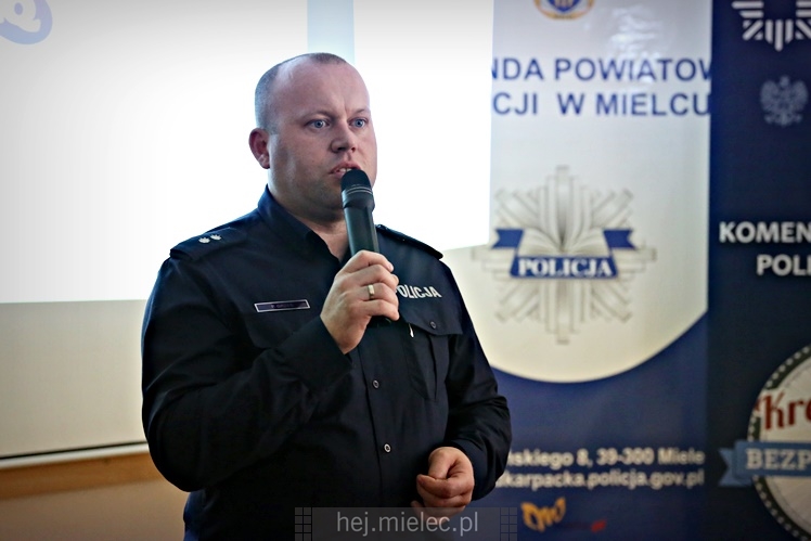 Policja zainaugurowała spotkania z młodymi kierowcami