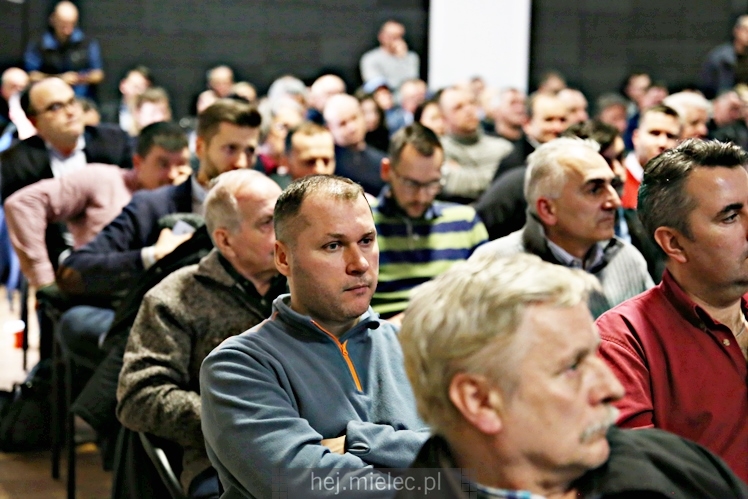 Otwarta rozprawa administracyjna dotycząca firmy Kronospan