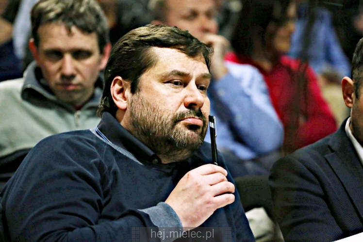 Otwarta rozprawa administracyjna dotycząca firmy Kronospan