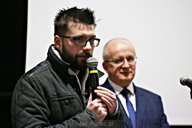 Otwarta rozprawa administracyjna dotycząca firmy Kronospan