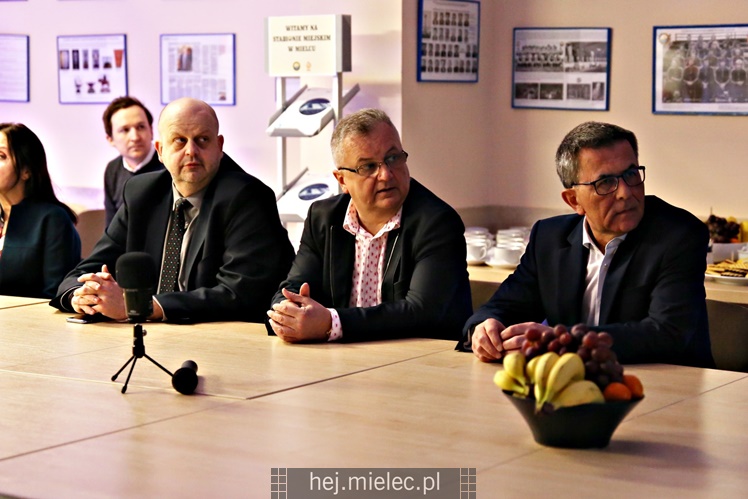 ARP oficjalnie otrzymała tytuł Partnera Akademii Piłkarskiej FKS Stal Mielec