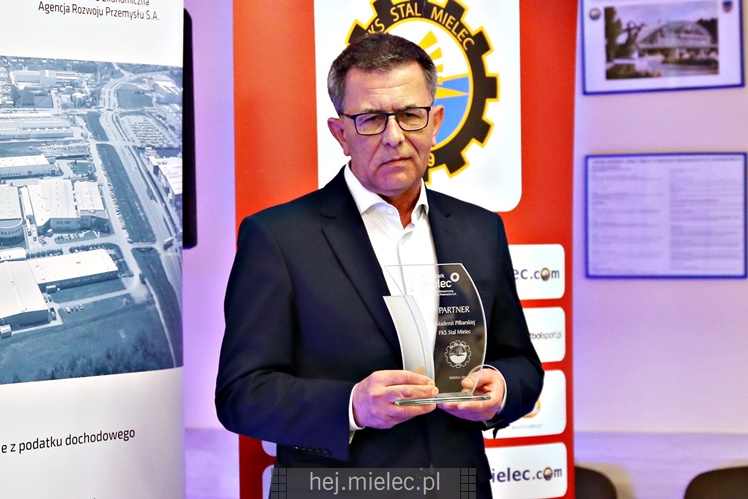 ARP oficjalnie otrzymała tytuł Partnera Akademii Piłkarskiej FKS Stal Mielec