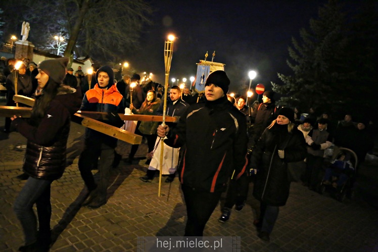 Drogi Krzyżowe ulicami Mielca