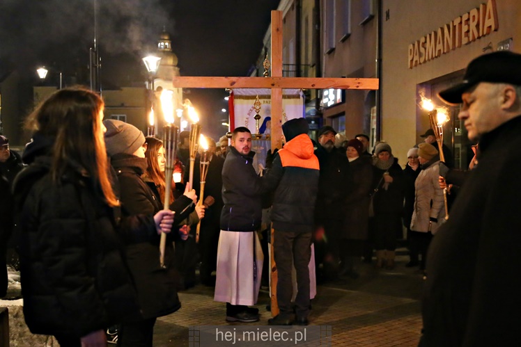Drogi Krzyżowe ulicami Mielca