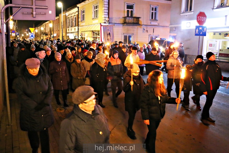 Drogi Krzyżowe ulicami Mielca