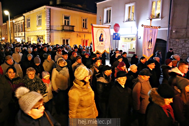 Drogi Krzyżowe ulicami Mielca