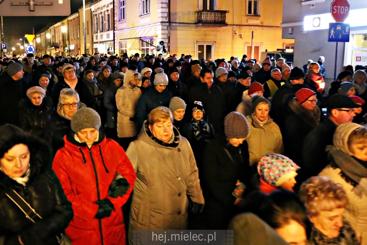 Drogi Krzyżowe ulicami Mielca