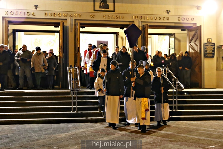 Drogi Krzyżowe ulicami Mielca