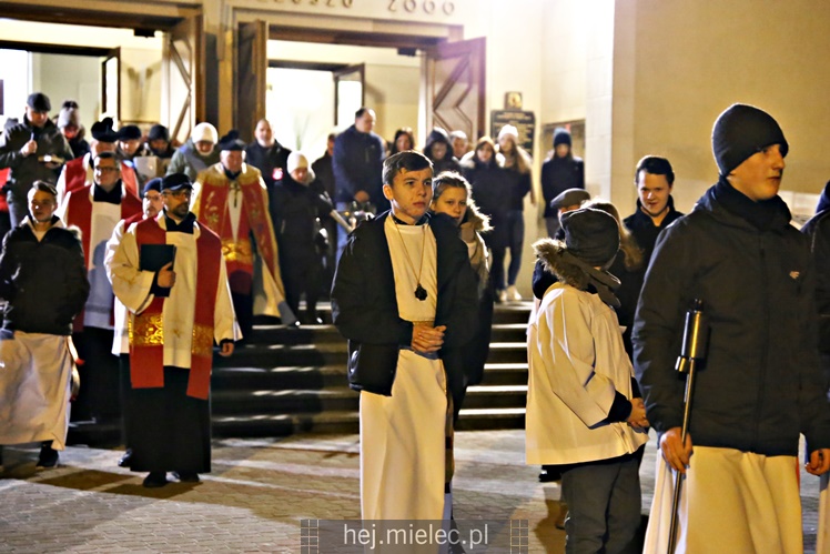 Drogi Krzyżowe ulicami Mielca