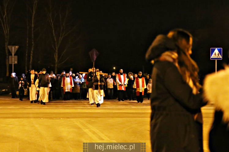 Drogi Krzyżowe ulicami Mielca
