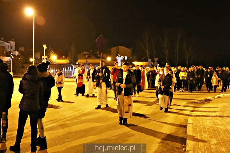 Drogi Krzyżowe ulicami Mielca