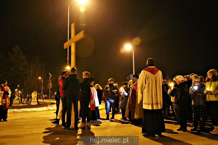 Drogi Krzyżowe ulicami Mielca