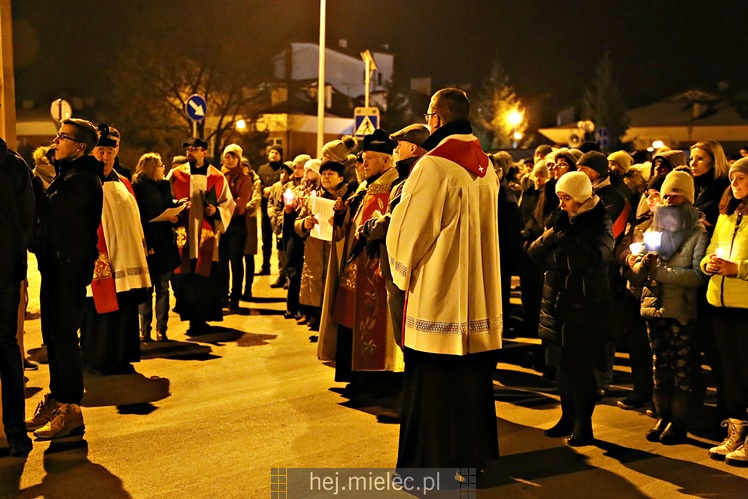 Drogi Krzyżowe ulicami Mielca