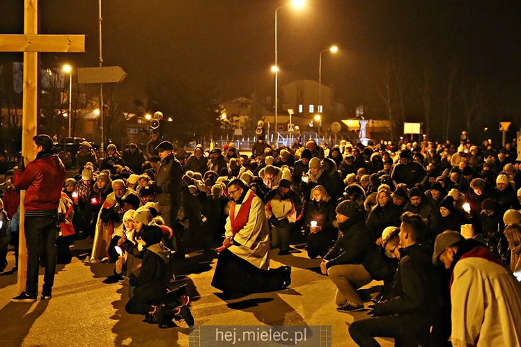 Drogi Krzyżowe ulicami Mielca