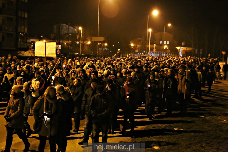 Drogi Krzyżowe ulicami Mielca