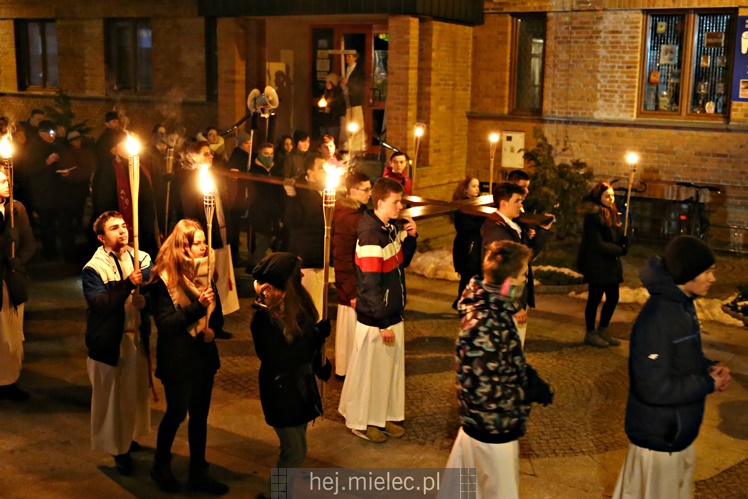 Drogi Krzyżowe ulicami Mielca