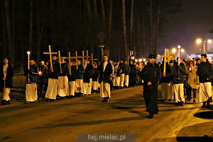 Drogi Krzyżowe ulicami Mielca