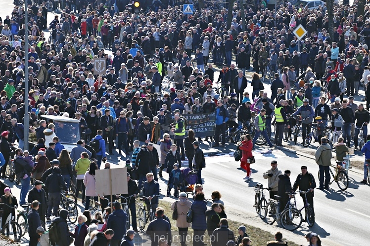 Wielki prostest przeciwko firme Kronospan