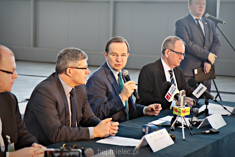 Konferencja prasowa przed IV Podkarpackimi Pokazami Lotniczymi