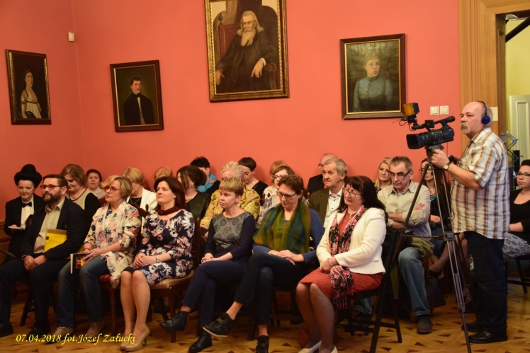 Promocja almanachu Mieleckiej Grupy Literackiej Słowo ?Schowane między słowami?
