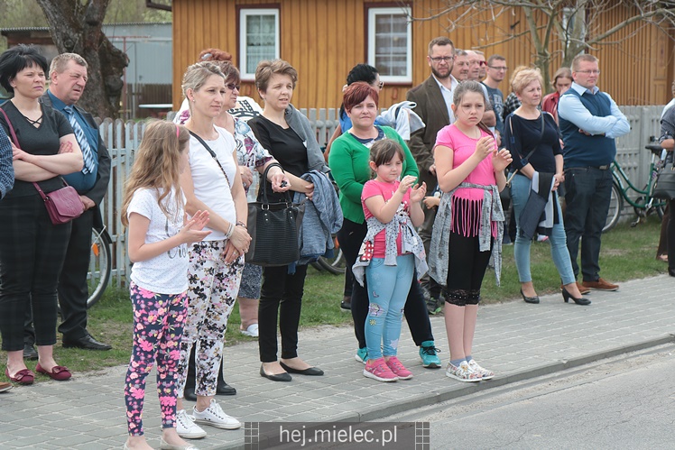Nadanie imion Dębom Niezłomnych, inscenizacja bitwy NSZ - NKWD