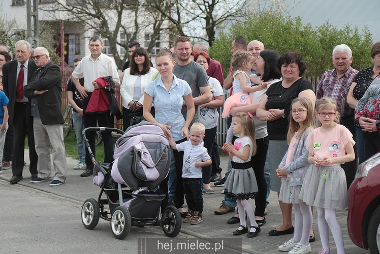 Nadanie imion Dębom Niezłomnych, inscenizacja bitwy NSZ - NKWD