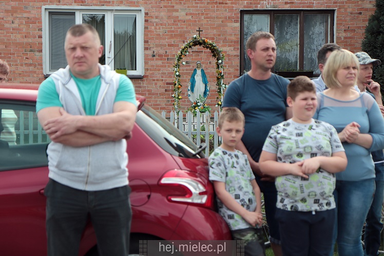 Nadanie imion Dębom Niezłomnych, inscenizacja bitwy NSZ - NKWD