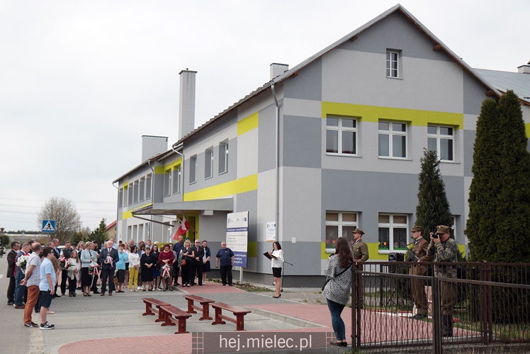 Nadanie imion Dębom Niezłomnych, inscenizacja bitwy NSZ - NKWD
