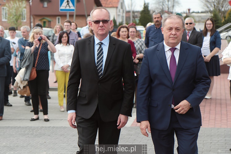 Nadanie imion Dębom Niezłomnych, inscenizacja bitwy NSZ - NKWD