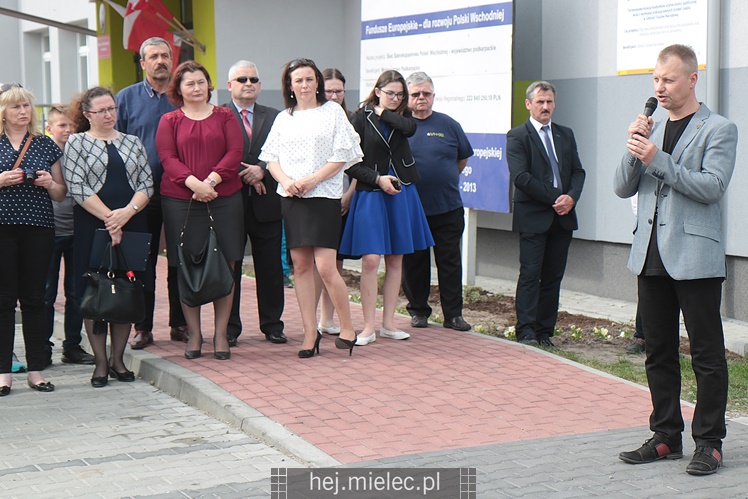Nadanie imion Dębom Niezłomnych, inscenizacja bitwy NSZ - NKWD