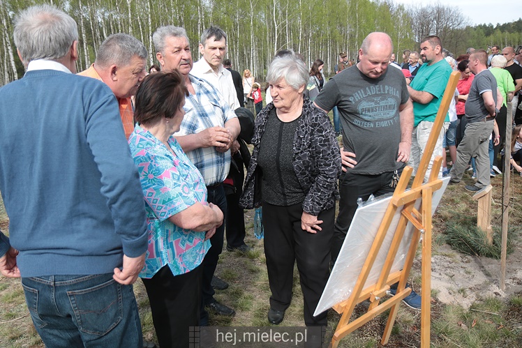 Nadanie imion Dębom Niezłomnych, inscenizacja bitwy NSZ - NKWD