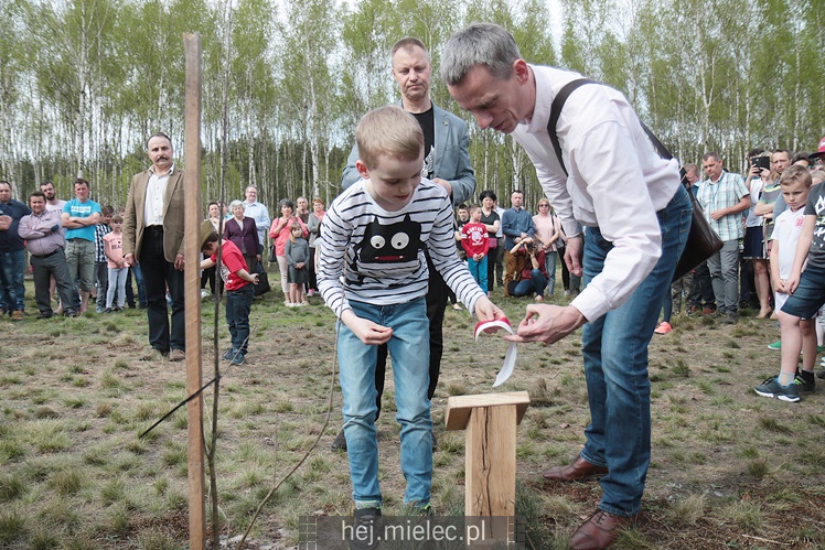 Nadanie imion Dębom Niezłomnych, inscenizacja bitwy NSZ - NKWD