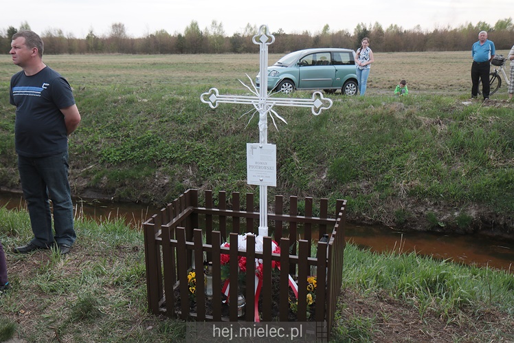 Nadanie imion Dębom Niezłomnych, inscenizacja bitwy NSZ - NKWD